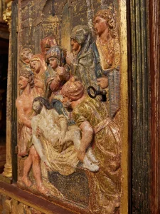 Detalle del relieve del Descendimiento en la iglesia de Carbajosa, La Sobarriba (León)